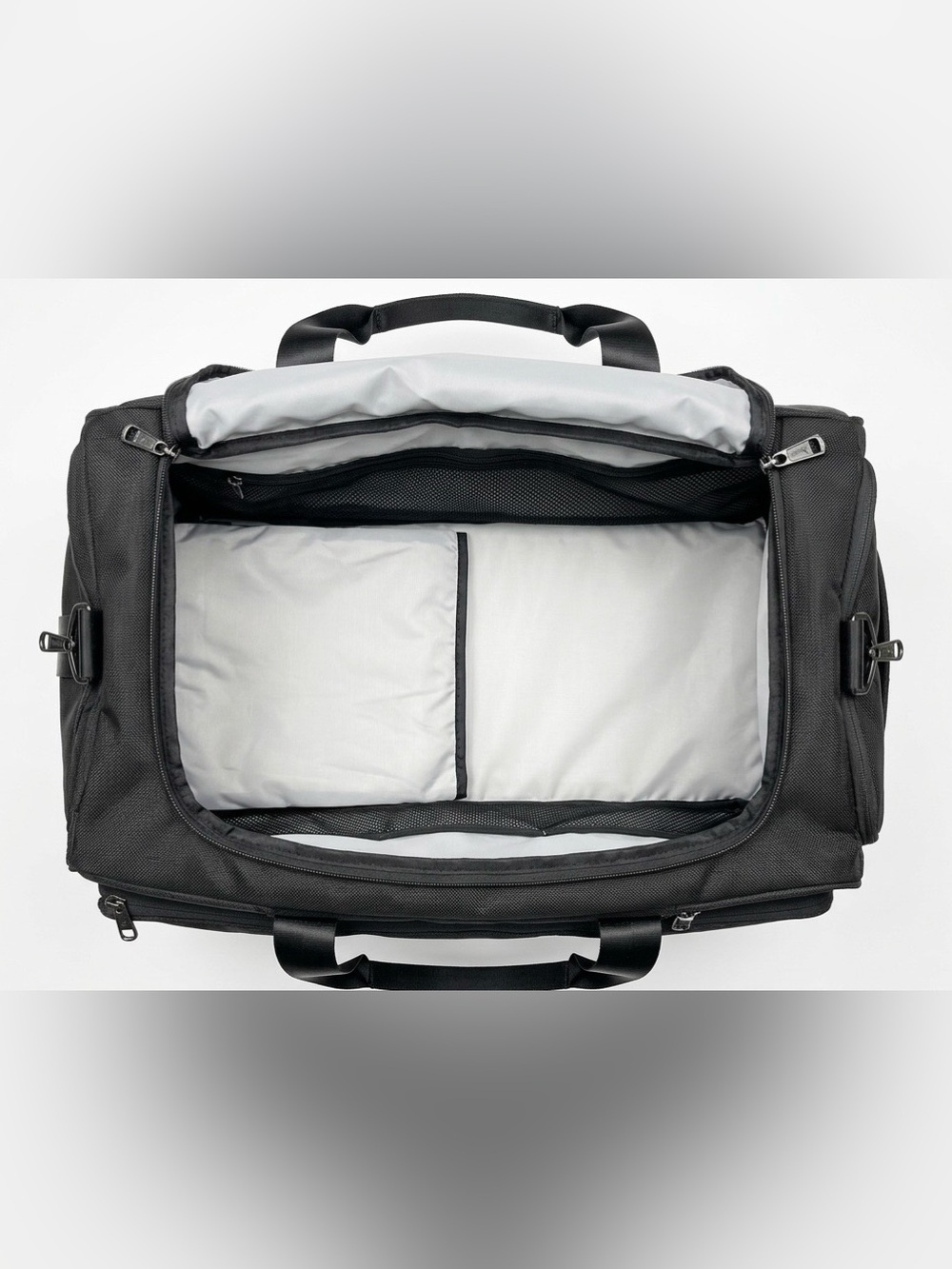 Nike Departure Golf Duffel Bag Black Ballistic Nylon - Picture 9 of 9